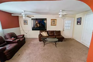5350 Castleman Dr, Sarasota, FL 34232 - Photo 7