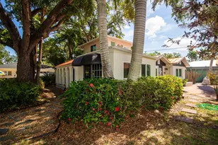 219 24th St W, Bradenton, FL 34205 - Photo 1