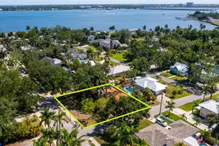 219 24th St W, Bradenton, FL 34205 - Photo 31
