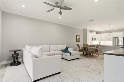 8142 Miramar Way, Bradenton, FL 34202 - Photo 9