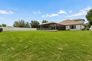 10524 Mistflower Ln, Tampa, FL 33647 - Photo 43