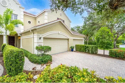 5204 Bouchard Circle #102, Sarasota, FL 34238 - Photo 3