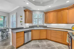5204 Bouchard Cir, Sarasota, FL 34238 - Photo 11