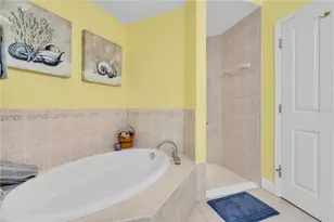 5204 Bouchard Cir, Sarasota, FL 34238 - Photo 25