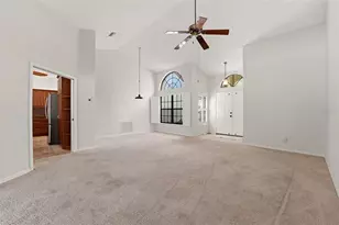 215 Carriage House Ln, Nokomis, FL 34275 - Photo 5