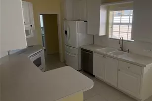 8004 Camminare Dr, Sarasota, FL 34238 - Photo 13