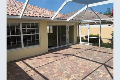 8004 Camminare Drive, Sarasota, FL 34238 - Photo 7