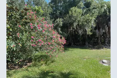 8004 Camminare Drive, Sarasota, FL 34238 - Photo 5