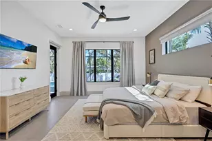 275 Lime Cir, Sarasota, FL 34237 - Photo 11