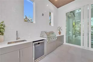603 Tremont St, Sarasota, FL 34242 - Photo 61