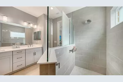 8542 Frangipani Terrace, Sarasota, FL 34240 - Photo 17