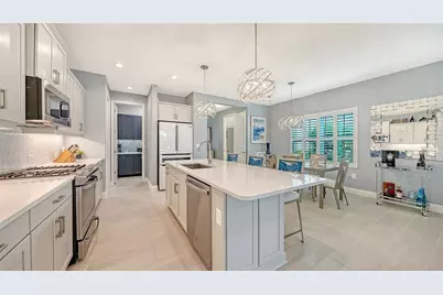 8542 Frangipani Terrace, Sarasota, FL 34240 - Photo 11