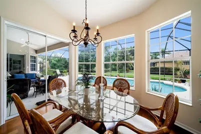 7058 Twin Hills Terrace, Lakewood Ranch, FL 34202 - Photo 19