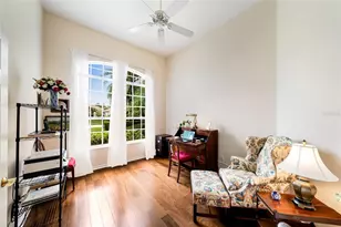 7058 Twin Hills Terrace, Lakewood Ranch, FL 34202 - Photo 9