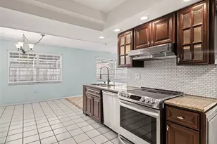 3907 23rd Ave W, Bradenton, FL 34205 - Photo 3