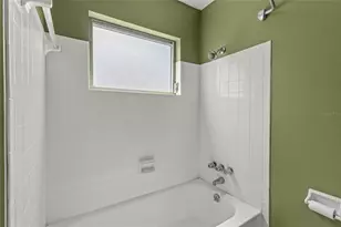 5404 Laurelwood Pl, Sarasota, FL 34232 - Photo 21