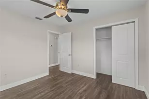 5404 Laurelwood Pl, Sarasota, FL 34232 - Photo 19
