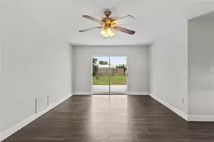 5404 Laurelwood Pl, Sarasota, FL 34232 - Photo 15