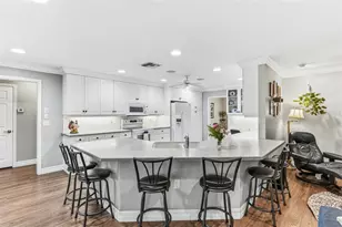 7565 Castle Dr, Sarasota, FL 34240 - Photo 9