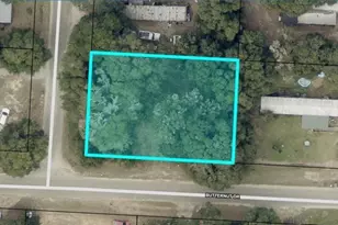6425 Butternut Dr, Milton, FL 32583 - Photo 1