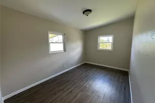 3335 Dudley St, Sarasota, FL 34235 - Photo 13
