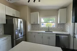3335 Dudley St, Sarasota, FL 34235 - Photo 9