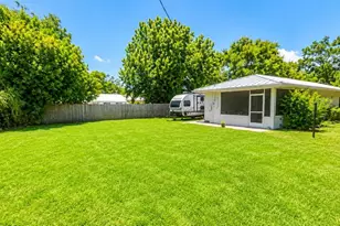640 47th St, Sarasota, FL 34234 - Photo 23