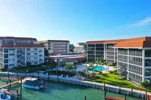 222 Harbour Dr, Naples, FL 34103 - Photo 33