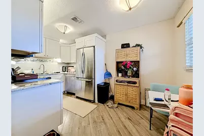 4050 4th Street N #304, Saint Petersburg, FL 33703 - Photo 5