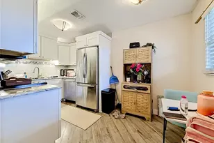 4050 4th St N, Saint Petersburg, FL 33703 - Photo 5