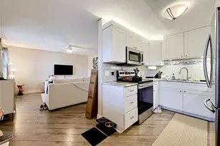4050 4th St N, Saint Petersburg, FL 33703 - Photo 3