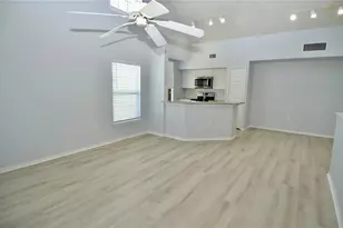 5621 Bidwell Pkwy, Sarasota, FL 34233 - Photo 3