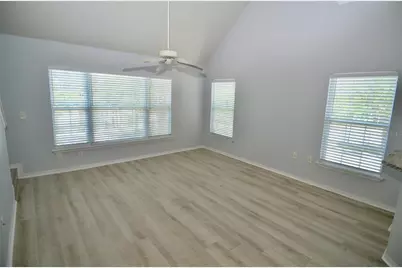 5621 Bidwell Parkway #202, Sarasota, FL 34233 - Photo 5
