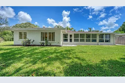 2465 Foster Lane, Sarasota, FL 34239 - Photo 43