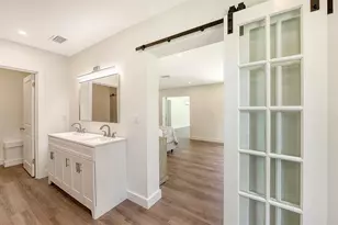 2465 Foster Ln, Sarasota, FL 34239 - Photo 31
