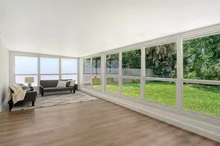2465 Foster Ln, Sarasota, FL 34239 - Photo 21