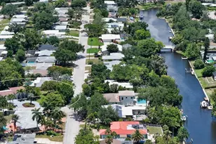 2465 Foster Ln, Sarasota, FL 34239 - Photo 47