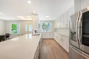 2465 Foster Ln, Sarasota, FL 34239 - Photo 15