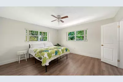 2465 Foster Lane, Sarasota, FL 34239 - Photo 37