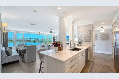 174 Golden Gate Point #22, Sarasota, FL 34236 - Photo 11