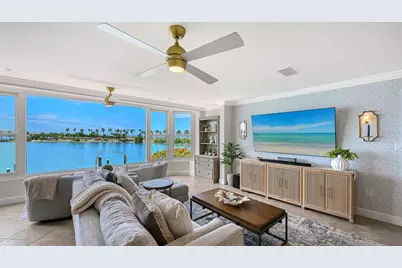 174 Golden Gate Point #22, Sarasota, FL 34236 - Photo 5