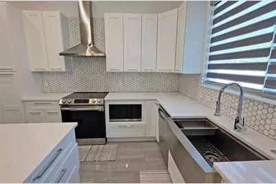 3017 Pine Street, Bradenton, FL 34208 - Photo 11