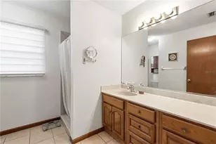 6937 42nd Ct E, Sarasota, FL 34243 - Photo 23