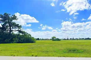 566 NE 4th Ter, Cape Coral, FL 33909 - Photo 1