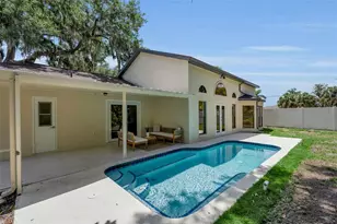 1005 Greystone Ln, Sarasota, FL 34232 - Photo 11
