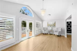662 Apalachee Cir NE, Saint Petersburg, FL 33702 - Photo 9