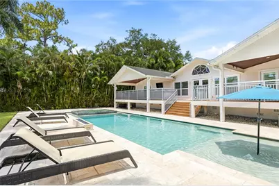 662 Apalachee Circle NE, Saint Petersburg, FL 33702 - Photo 37