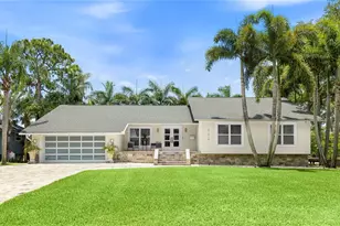662 Apalachee Cir NE, Saint Petersburg, FL 33702 - Photo 3