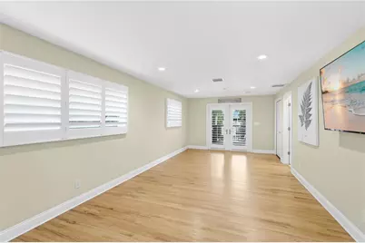662 Apalachee Circle NE, Saint Petersburg, FL 33702 - Photo 19