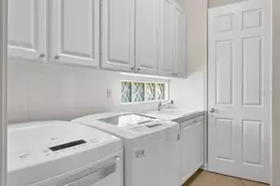 5821 Ferrara Dr, Sarasota, FL 34238 - Photo 35